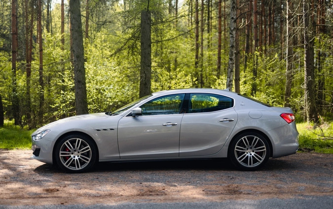 Maserati Ghibli cena 195000 przebieg: 133600, rok produkcji 2018 z Prochowice małe 326